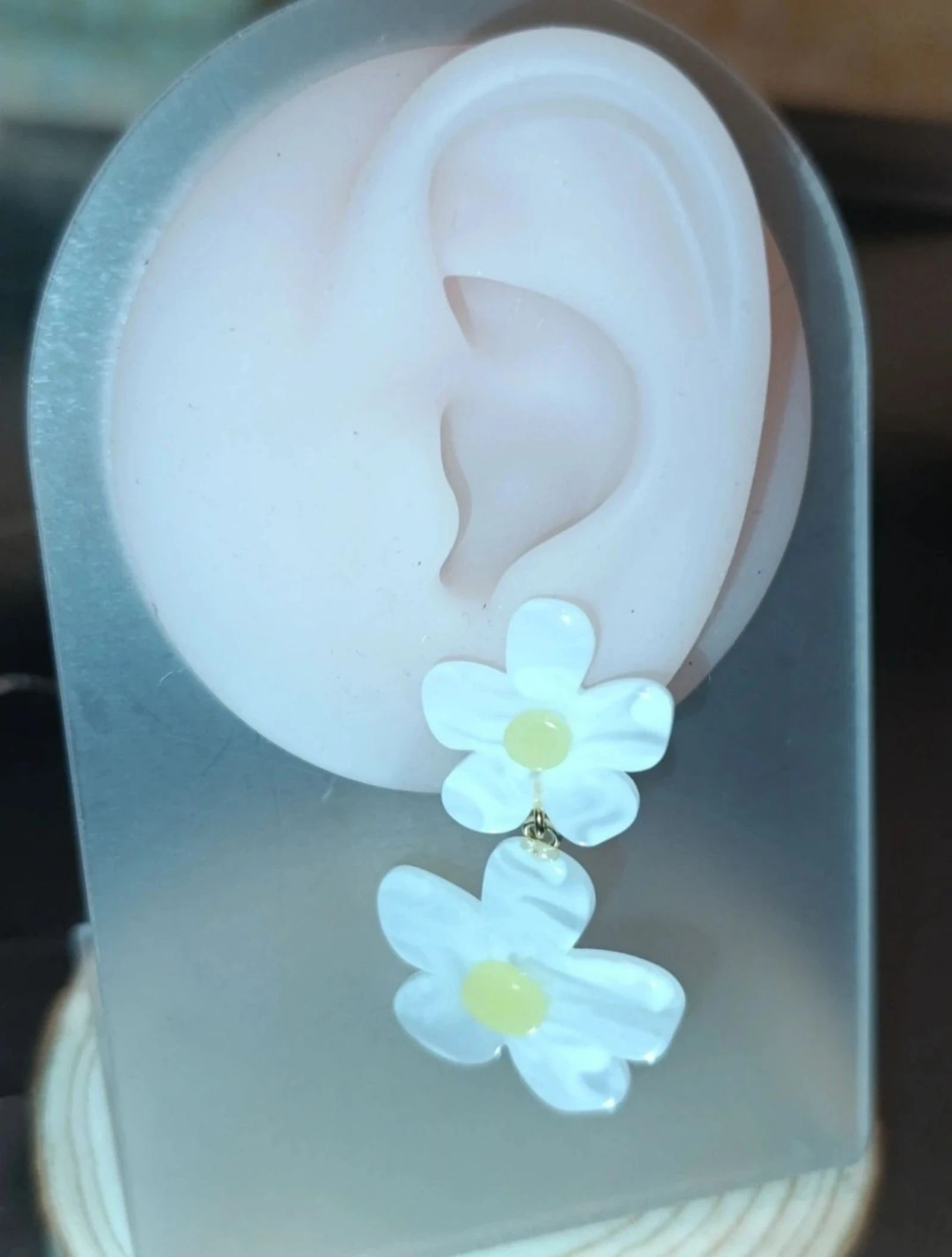 Dubbele margriet design oorbellen – photo 3